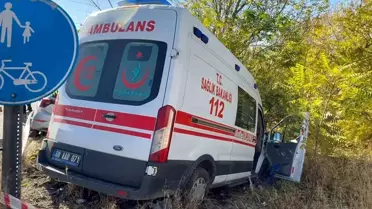 Aksaray'da Ambulans ve Doktor Araçları Çarpıştı