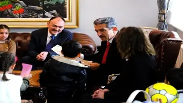 Minik Öğrenciler Vali Ekici’yi Ziyaret Etti