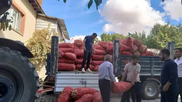 Çiftçilerden İhtiyaç Sahiplerine Zekat Bağışı