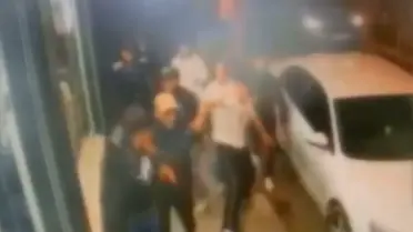 Sultangazi'de Bıçaklı Kavga: 3 Yaralı