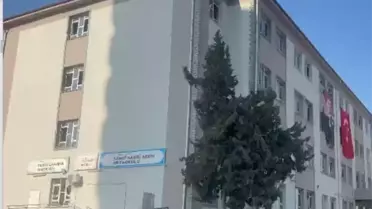 Tarsus'ta Okulda Gıda Zehirlenmesi Şüphesi