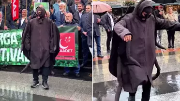 Trabzon'da dikkat çeken eylem! Kokarca kıyafeti giyip horon tepti