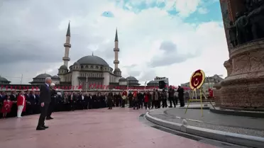 29 Ekim Cumhuriyet Bayramı Taksim'de Kutlandı