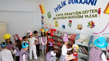 Ağrı'da 'Askıda Kırtasiye' Projesi