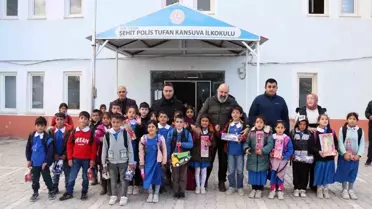 Ağrı Emniyet Müdürü Önder'den şehit meslektaşının ismini taşıyan okula ziyaret