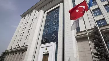 AK Parti İstanbul'da iki istifa! Veda mesajı bir hayli manidar