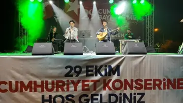 Arguvan'da 'Cumhuriyet Konseri' düzenlendi