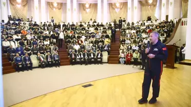 Alper Gezeravcı Azerbaycan'da Uzay Sunumu Yaptı