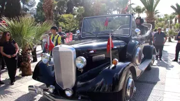 Turgutlu'da 29 Ekim Cumhuriyet Bayramı Kutlamaları Kapsamında Atatürk'ün Makam Aracı Sergilendi