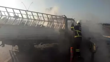 Arsuz'da Seyir Halindeki Pikap Alev Aldı