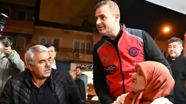 Balıkesir Sındırgı'da 6.1 Büyüklüğünde Deprem: Belediyeden Acil Müdahale