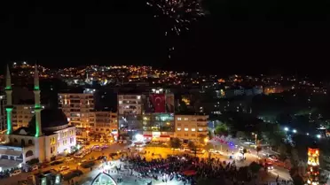 Siirt'te Cumhuriyet İçin Fener Alayı