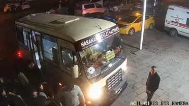 Dolmuş Şoförü Kalp Krizi Geçiren Yolcuya Yardım Etti