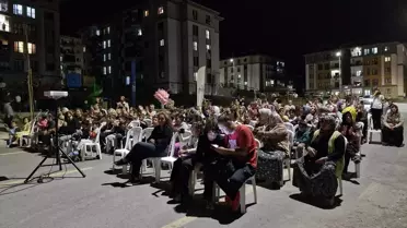 Hatay'da Gezen Sinema Tırı ile Film Gösterimi