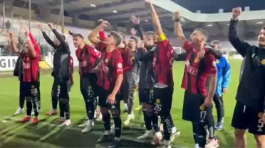 Afyonspor-Eskişehirspor Maçında Tartışmalı Görüntüler