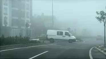 Çorlu'da Yoğun Sis Hayatı Olumsuz Etkiledi