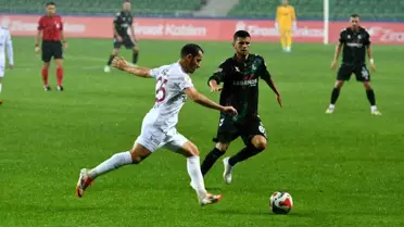 Sakaryaspor İnegölspor'u 4-0 Mağlup Etti