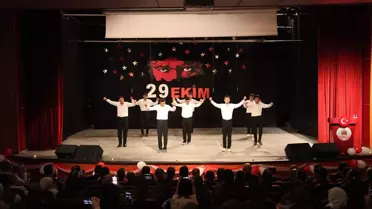 Ahlat'ta Cumhuriyet'in 102. yıl dönümü kutlandı