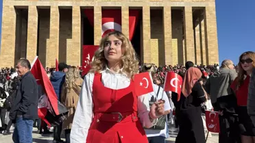 Anıtkabir, 29 Ekim Cumhuriyet Bayramı'nda Ziyaretçi Akınına Uğradı