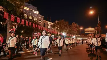 Ankara'da Cumhuriyet Bayramı Fener Alayı