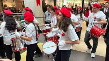 Cumhuriyet Bayramı Coşkusu Forum Trabzon'da Yaşandı