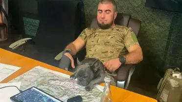 Fotoğrafa bakanlar hemen fark etti! Ukraynalı komutandan skandal hata