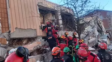 Gebze'de Çöken Bina İçin Kurtarma Çalışmaları Başladı