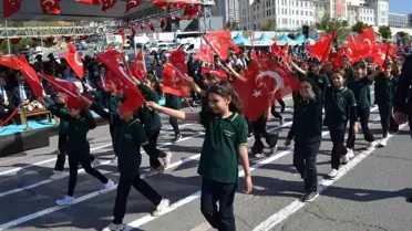 Kahramanmaraş'ta Cumhuriyetin 102. Yıl Dönümü Coşkuyla Kutlandı