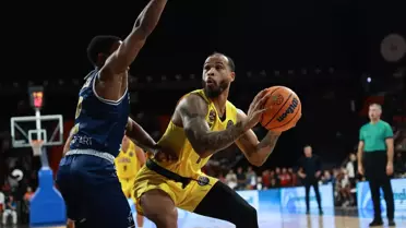 Mersin Spor, Karditsa'yı Yendi