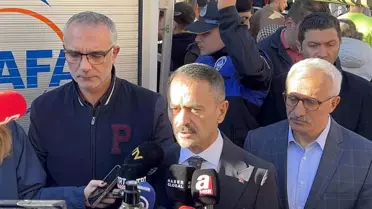 Kocaeli'de Çöken Binada Aile Aranıyor