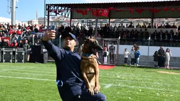 Nevşehir'de 'Nefes' Köpeği Gösteri Düzenledi