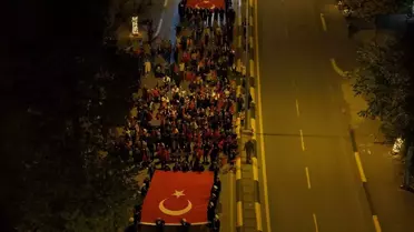 Sakarya'da Cumhuriyet'in 102. yılı dolayısıyla fener alayı düzenlendi