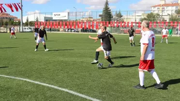 Veteranlar Maçında Dostluk Kazandı