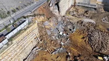 Ümraniye'de İnşaat Duvarı Yıkıldı