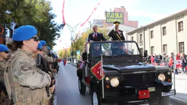 VAN'da 29 Ekim Coşkuyla Kutlandı