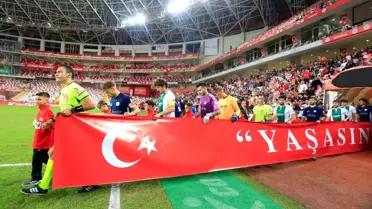 Antalyaspor, Bursaspor'u 3-0 Geçti