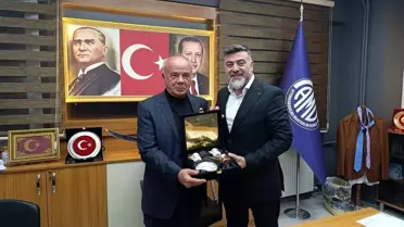 Muhtar Boztay'a Vefa Plaketi