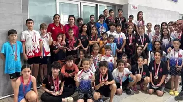 Cumhuriyet Coşkusuyla Yüzme Yarışları