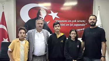 Beyağaç'tan Öğretmene Fahri Hemşehrilik Beratı
