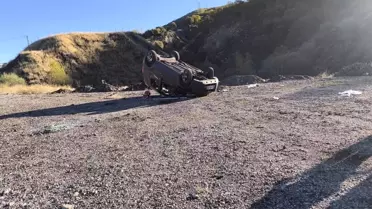 Bingöl'de Takla Atan Araçta 5 Yaralı