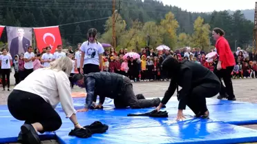 Baba Fedakarlığı Alkış Aldı