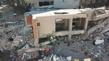 Gebze'de Çöken Bina Dronla Görüntülendi