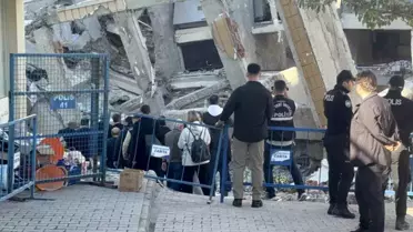 Gebze'de Bina Çöktü: 4 Ölü