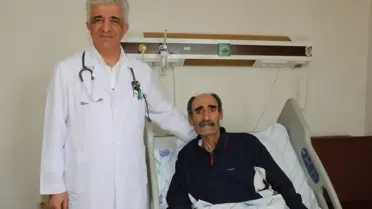 Nefes darlığı şikayetiyle gitti, akciğerinden çıkan 30 yıllık cerrahı dahi şaşırttı