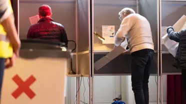 Hollanda'da Seçimi D66 Kazandı