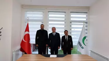 Hulusi Akar'dan Yeşilay Ziyareti