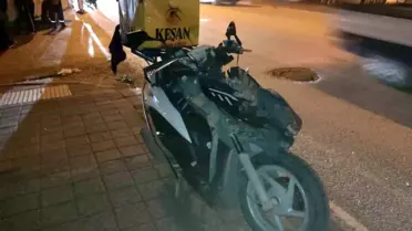 Edirne'de Motosikletle Otomobil Çarpıştı