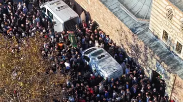 Gebze'de Çöken Binanın Cenazeleri Toprağa Verildi