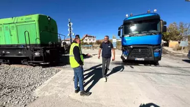 Malatya'da Tren ve Tır Çarpışması