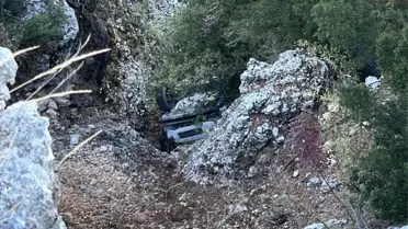 Mersin'de Uçuruma Yuvarlanan Araçta Sürücü Hayatını Kaybetti